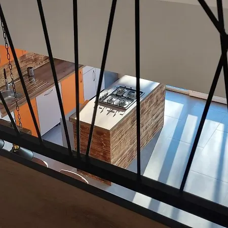 Hisa Galeria Apartment Loce pri Poljcanah