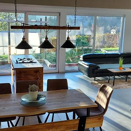 Hisa Galeria Loče pri Poljčanah