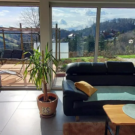 Hisa Galeria Apartmán