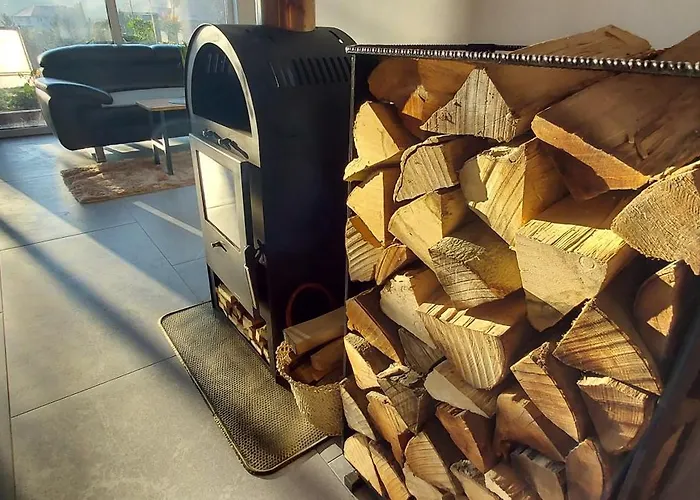 Hisa Galeria * Loče pri Poljčanah