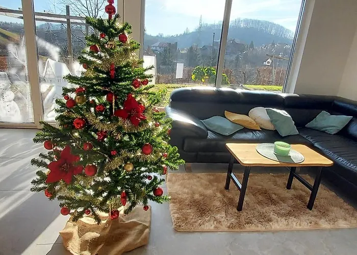 Hisa Galeria Loče pri Poljčanah